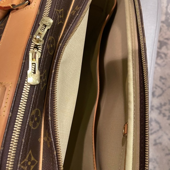 Louis Vuitton luggage Alize two Compartments - Picture 10 of 17